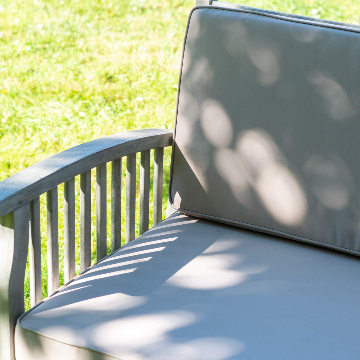 Gardenesque Patio Garden Furniture Set - Light Grey Wooden Garden Set - Repton Lounge - Outdoor Table & Chairs - Durable and Comfortable Design - With Cushions - Flat Pack Design - 4 Seater